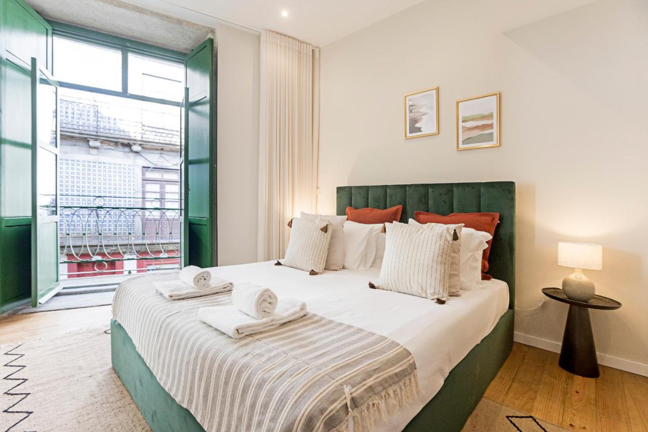 Brand New 4Br W/ 200Yrs Of History In Central Porto By Lovelystay Kültér fotó