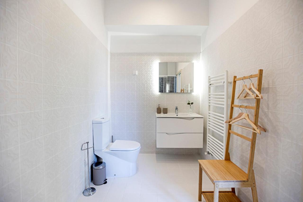 Brand New 4Br W/ 200Yrs Of History In Central Porto By Lovelystay Kültér fotó